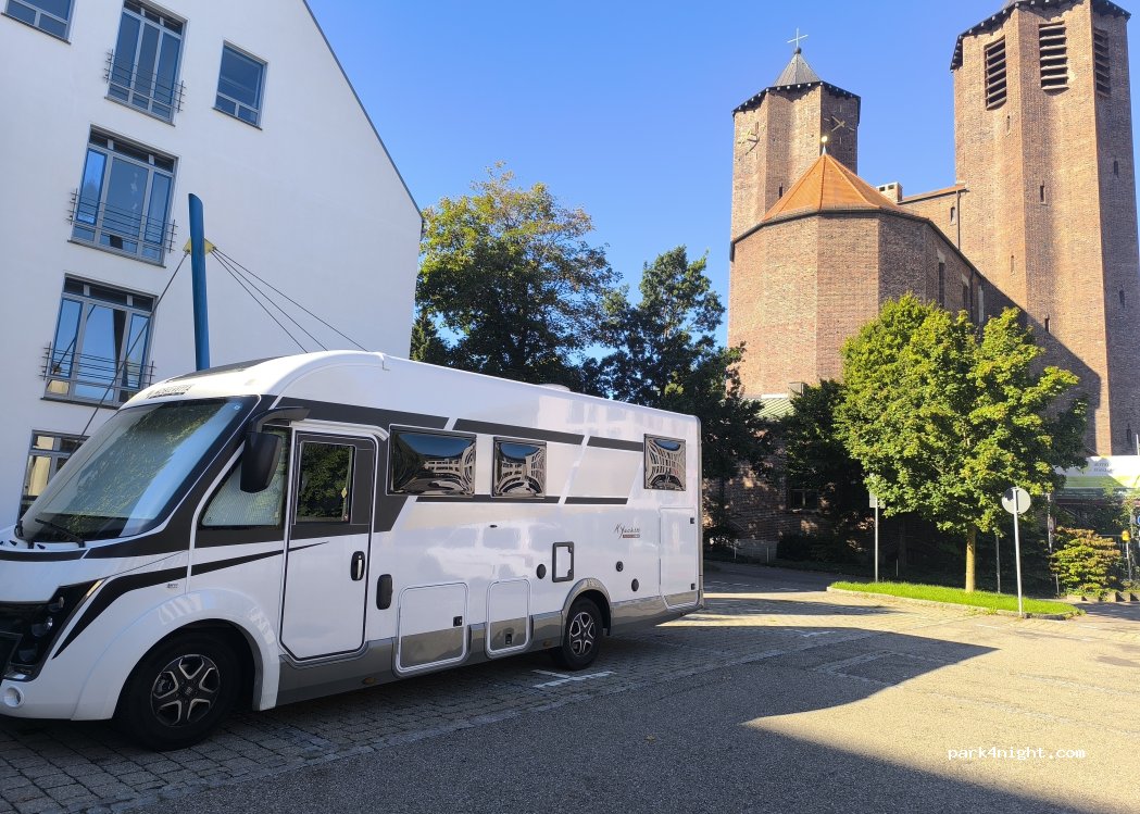 (87700) Memmingen - St.-Josefs-Kirchplatz — foto 3
