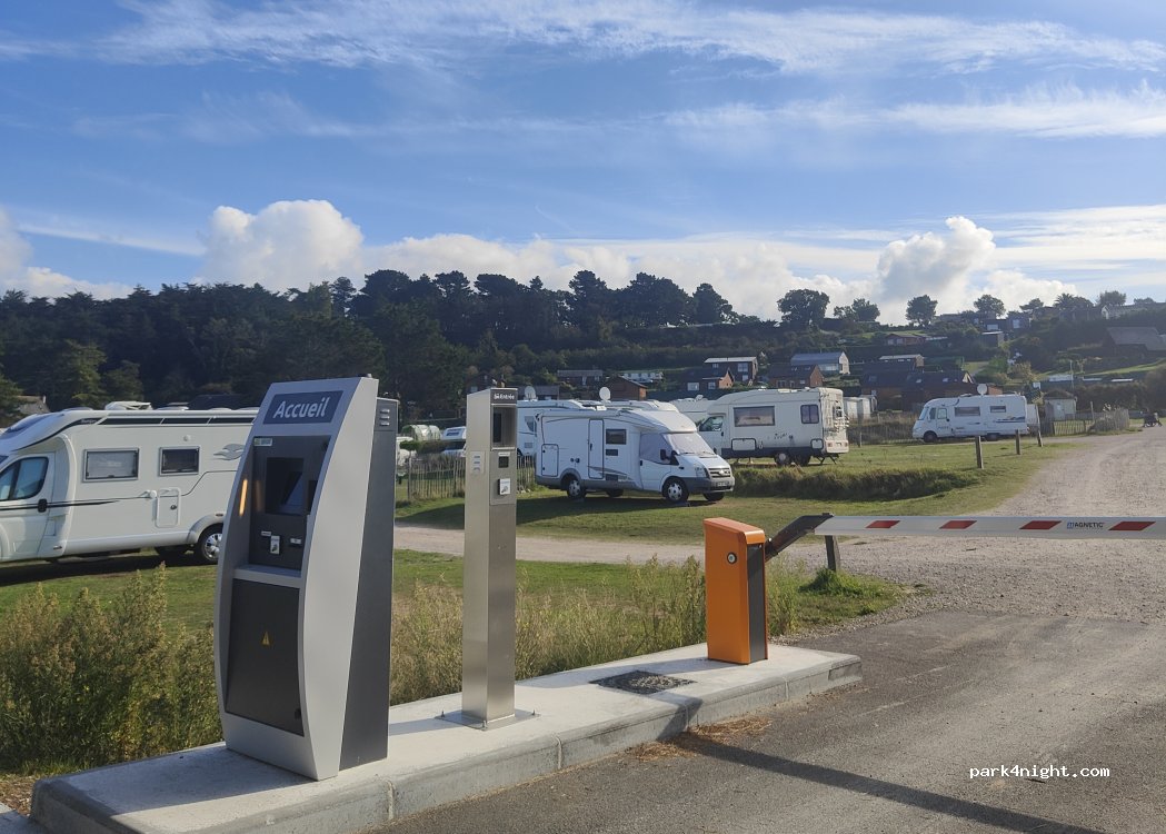 Aire de Camping-Cars Saint Michel — foto 3