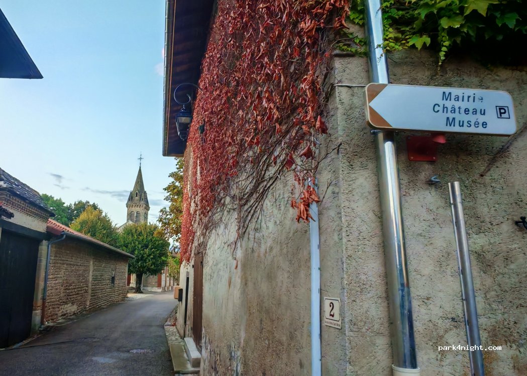 (38870) Bressieux - Rue de la Porte Saint-Michel — foto 3
