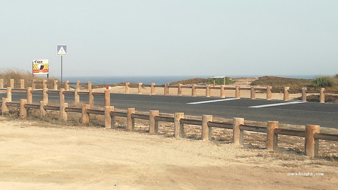 (2520) Peniche - Estrada Marginal Norte — foto