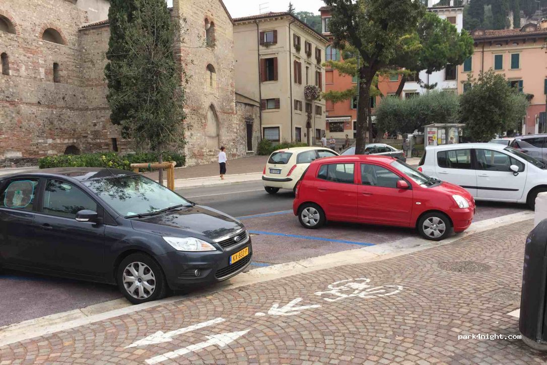 (37129) Verona - 3 Lungoadige San Giorgio — foto
