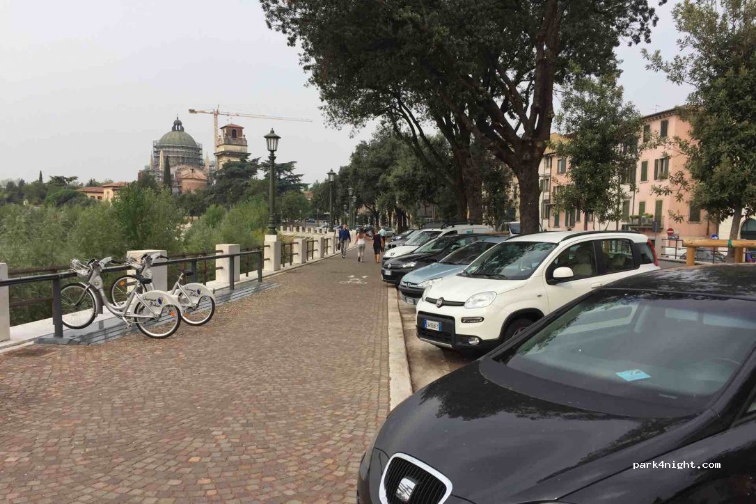 (37129) Verona - 3 Lungoadige San Giorgio — foto 2