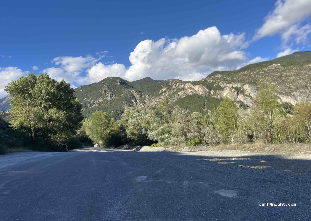 (05600) Saint-Crépin - Unnamed Road — foto 2