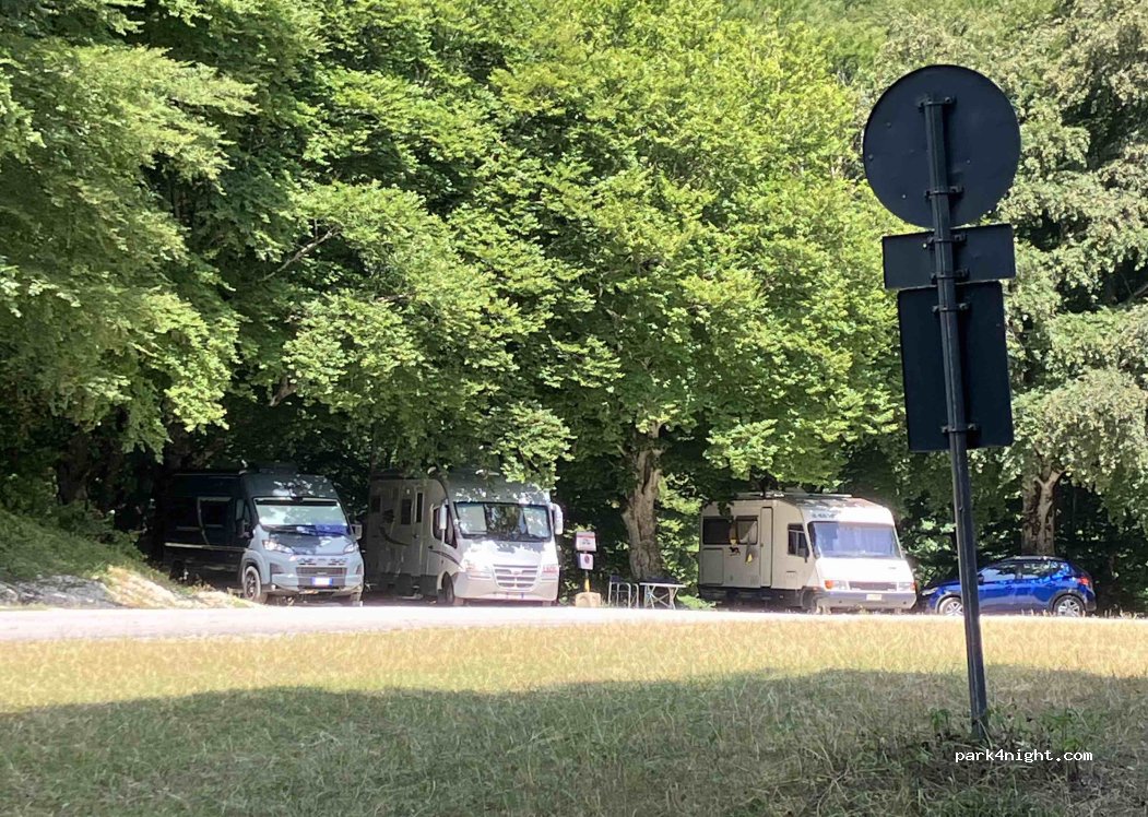 (06021) Pian delle macinare - Unnamed Road — foto 4