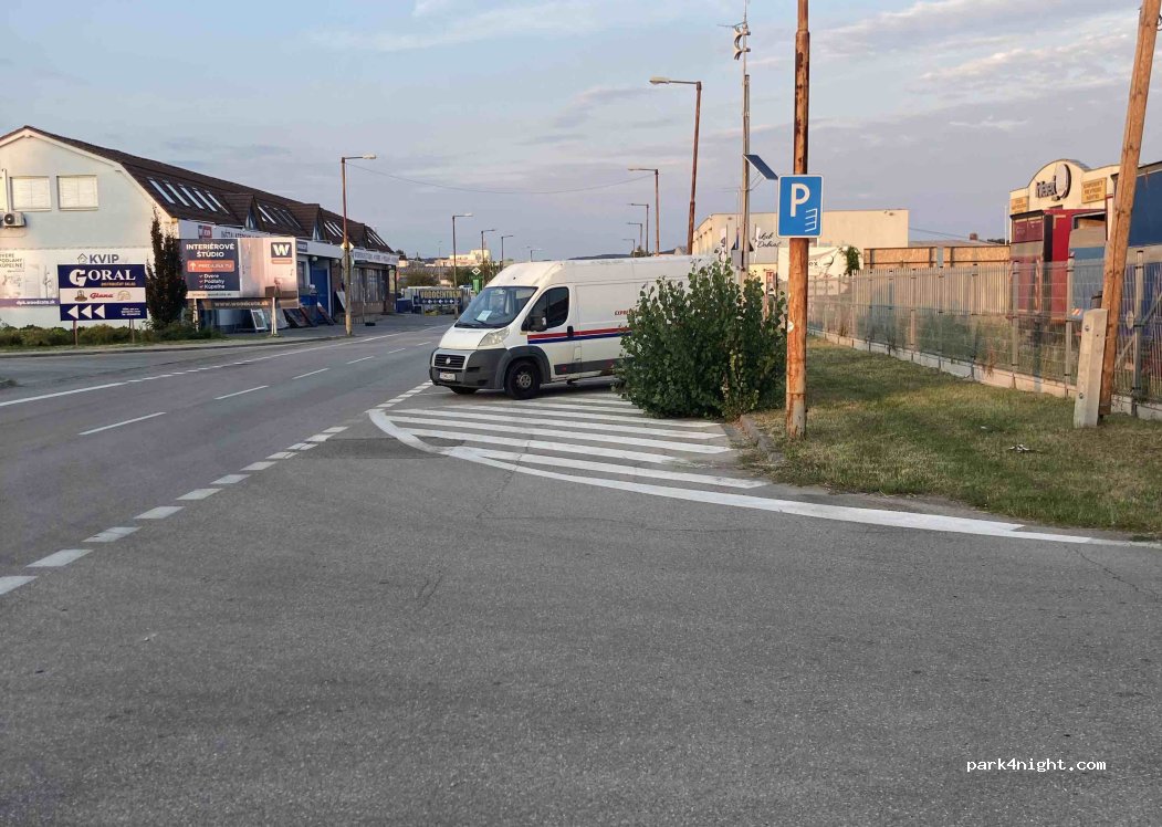 (911 37) Trenčín - Zlatovská — foto 3