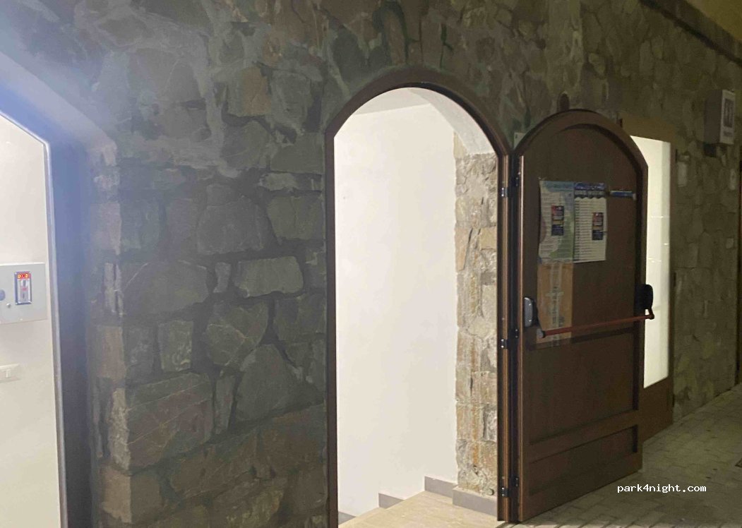 (58019) Porto Santo Stefano - Corso Umberto I — foto 2