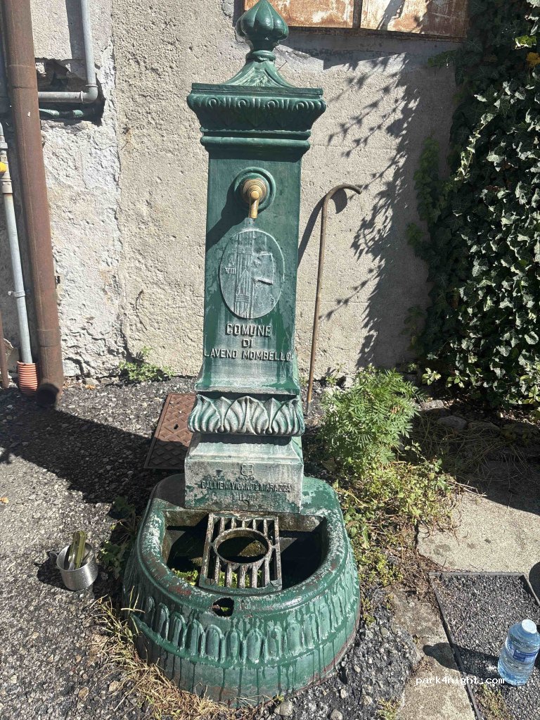 (21038) Laveno-Mombello - Piazza Alessandro Manzoni — foto