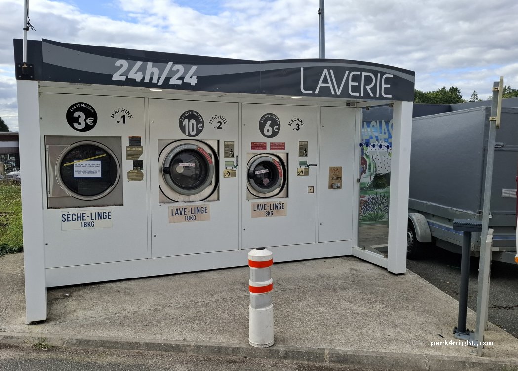 (23400) Bourganeuf - Route de Bénévent — foto
