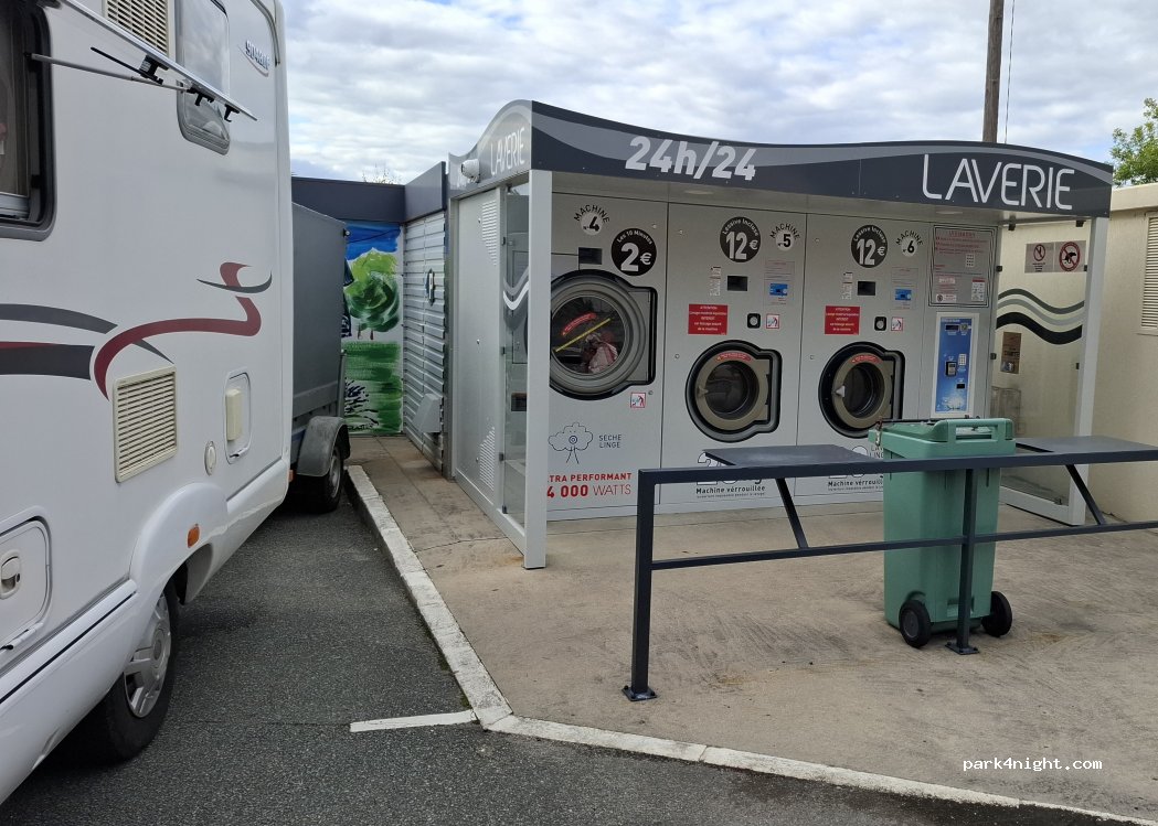 (23400) Bourganeuf - Route de Bénévent — foto 2