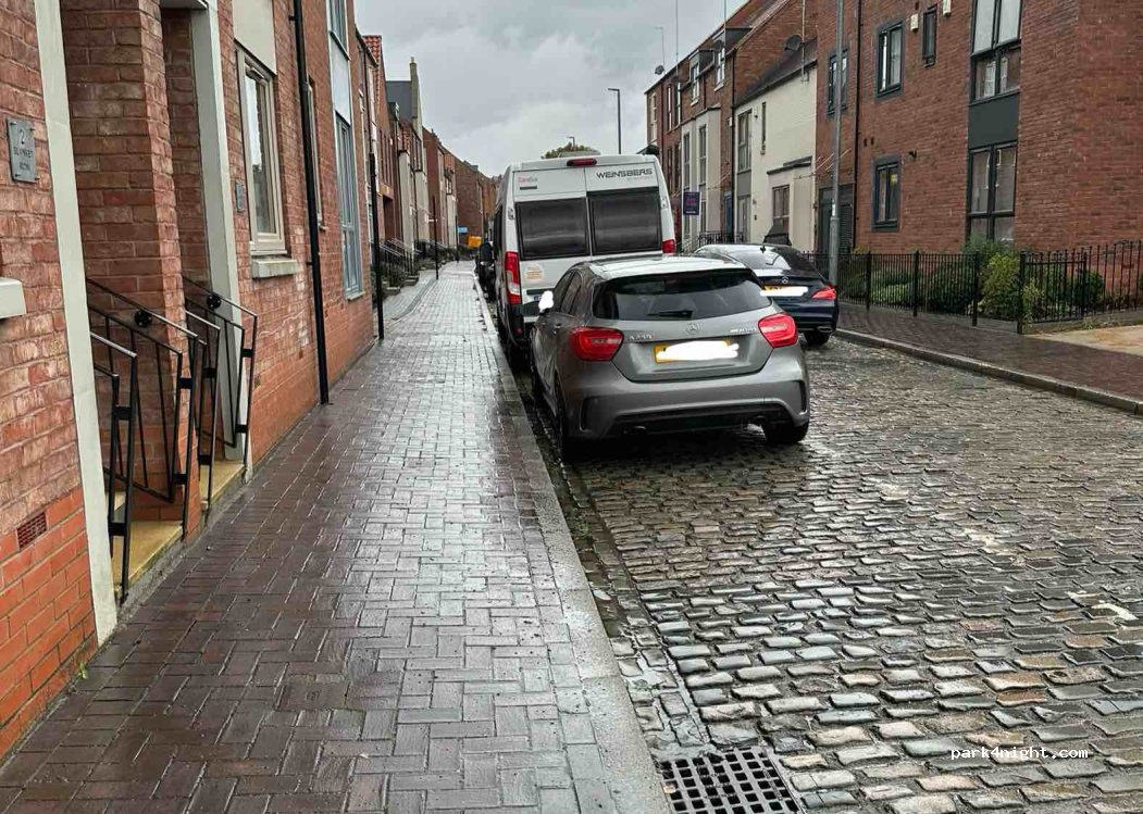 (HU1 1TB) Hull - Blanket Row — foto