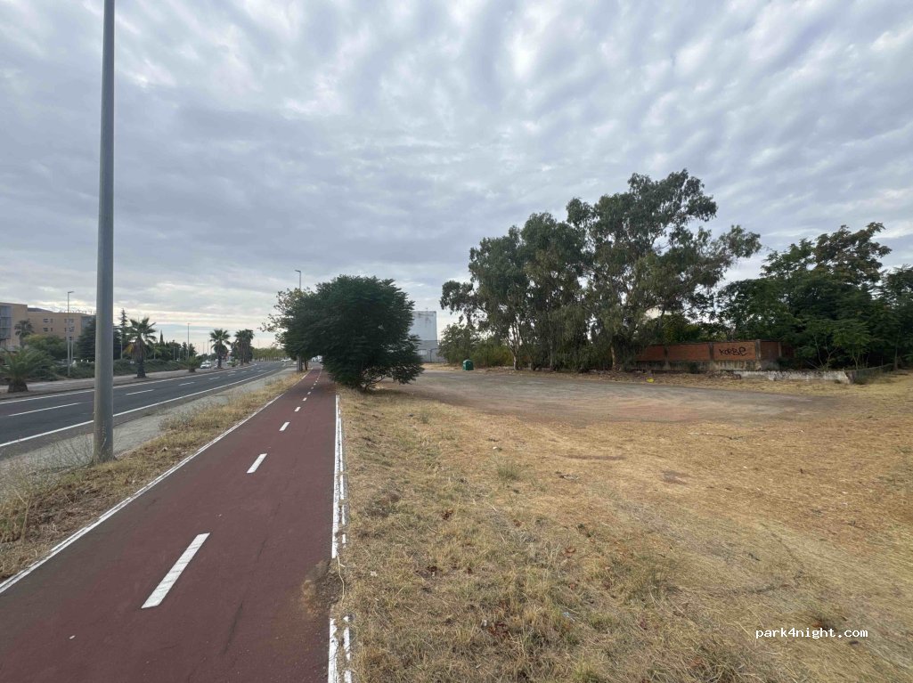(10195) Cáceres - Avenida de Juan Pablo II — foto 3