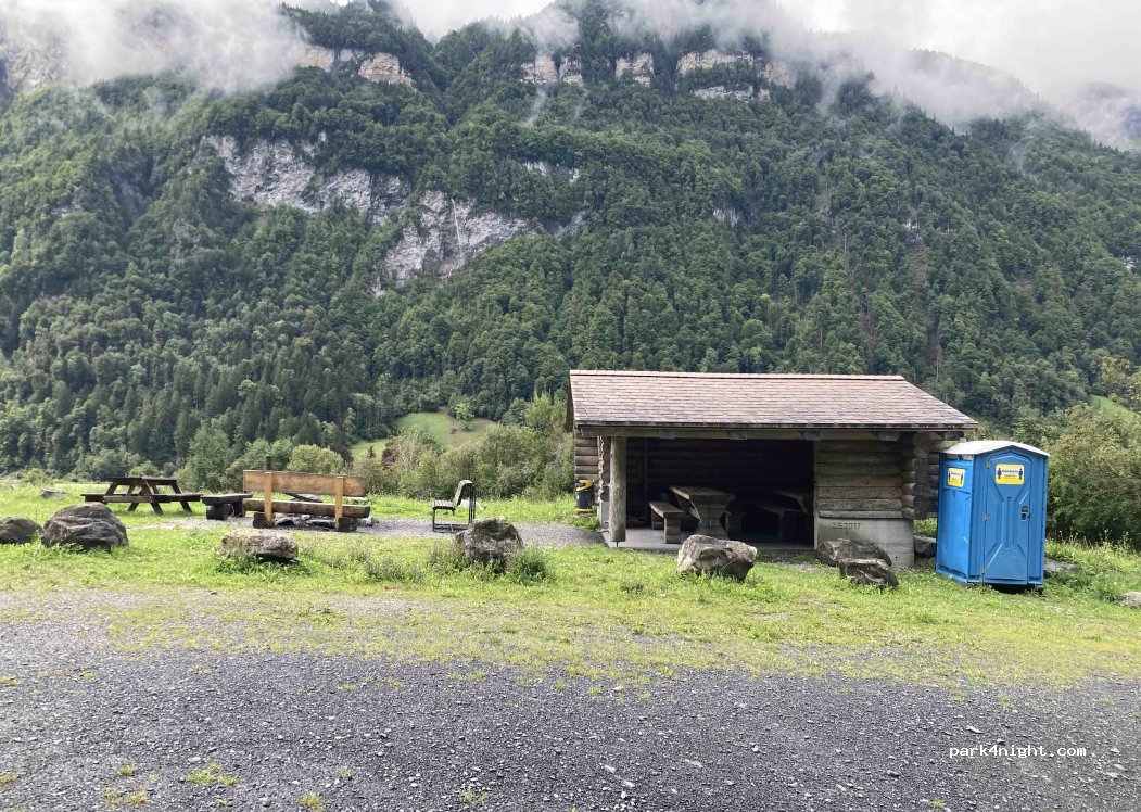 (8777) Glarus Süd - Stäubenstrasse — foto