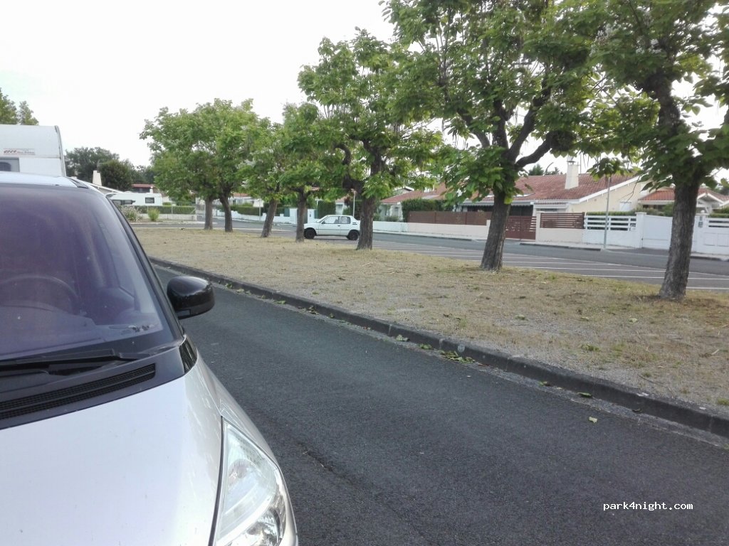 (33170) Gradignan - 30-36 Allée de Gascogne — foto 3