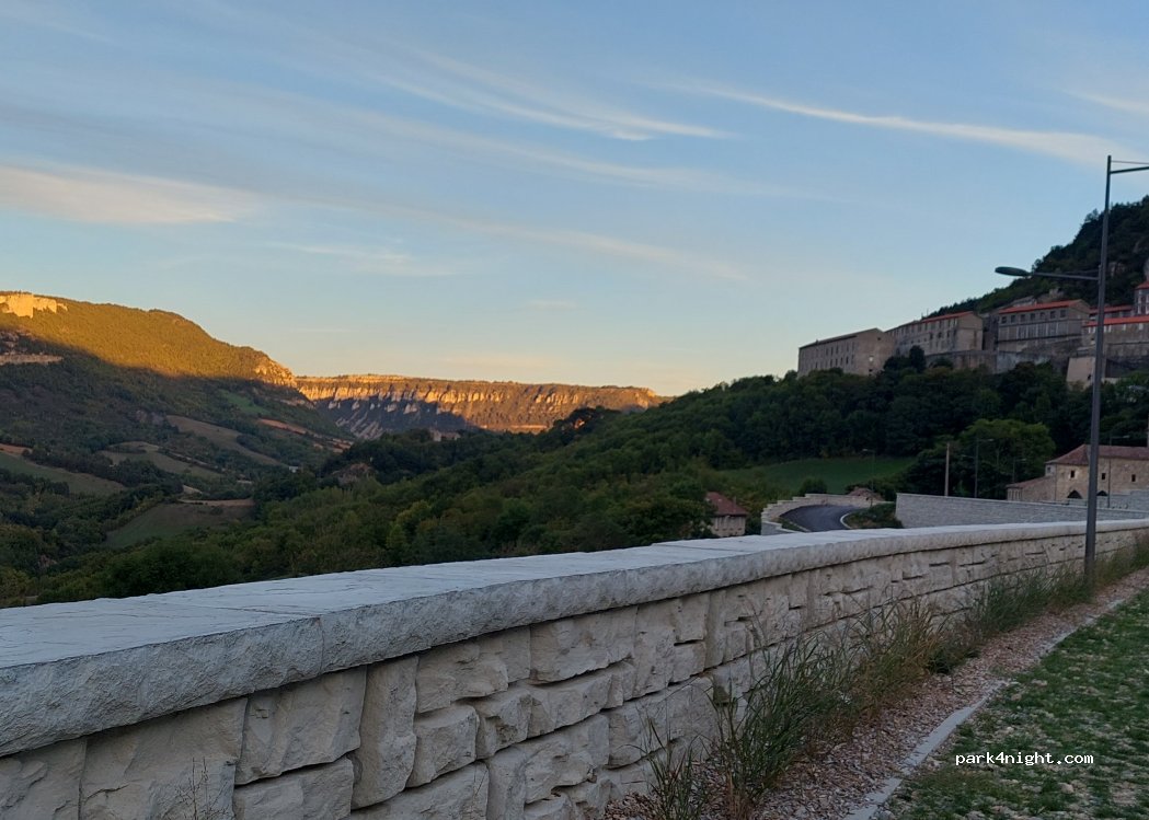 (12250) Roquefort-sur-Soulzon - Chemin du Mas — foto 3