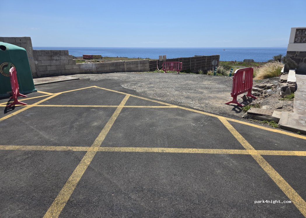 (38683) Guía de Isora - Paseo Perenquén — foto 2