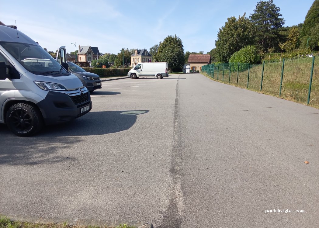 (76133) Rolleville - Rue Victor Petitpas — foto