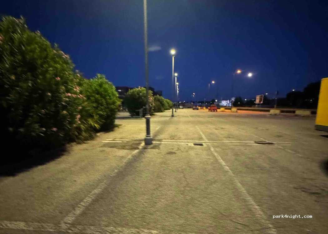 (30176) Venice - Via Colombara — foto