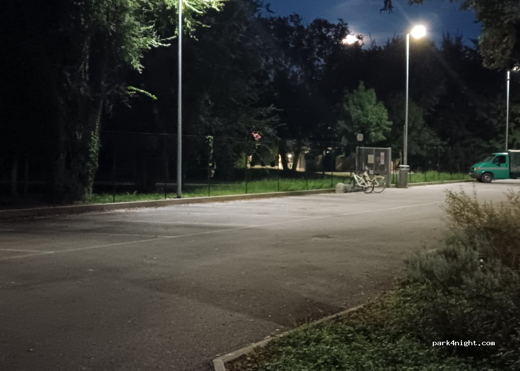 (55042) Forte dei Marmi - Via Francesco Carrara — foto