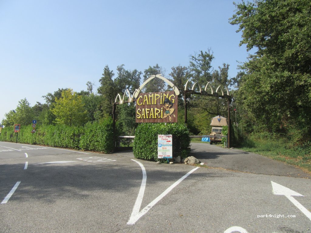 Pombia Safari Park camping — foto