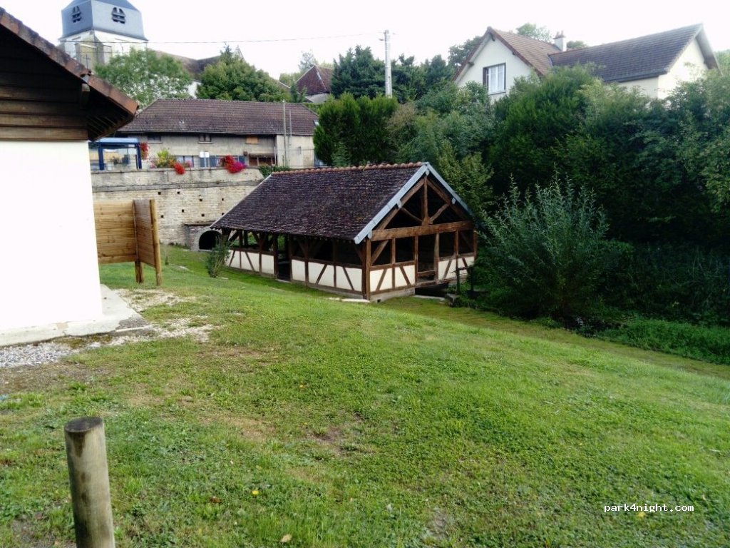 (10190) Fontvannes - 1 Place de la Poste — foto
