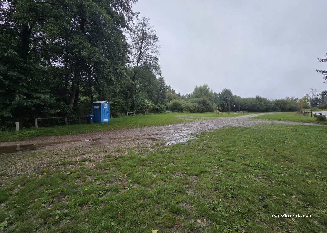 (11-040) Swobodna - Unnamed road — foto 2