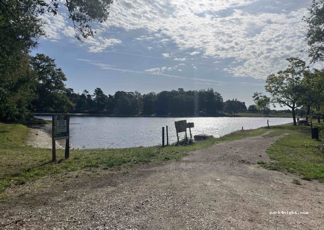 (24470) Saint-Saud-Lacoussière - Route des Pêcheries — foto