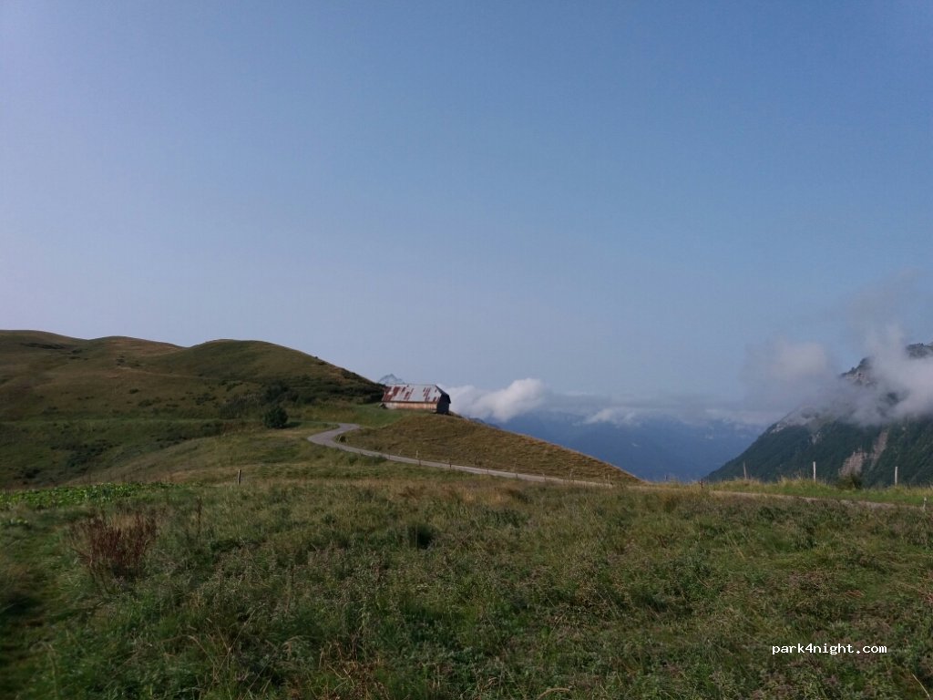 (73400) Ugine - Unnamed Road — foto
