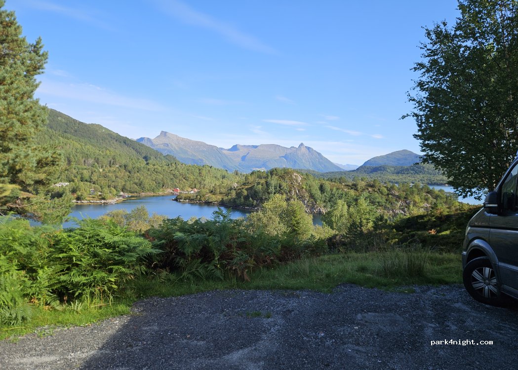 (6064) Eiksund - Selvågvegen — foto
