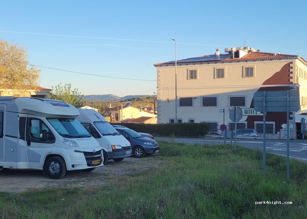 (10694) Torrejón el Rubio - Carretera de Plasencia a Zorita — foto