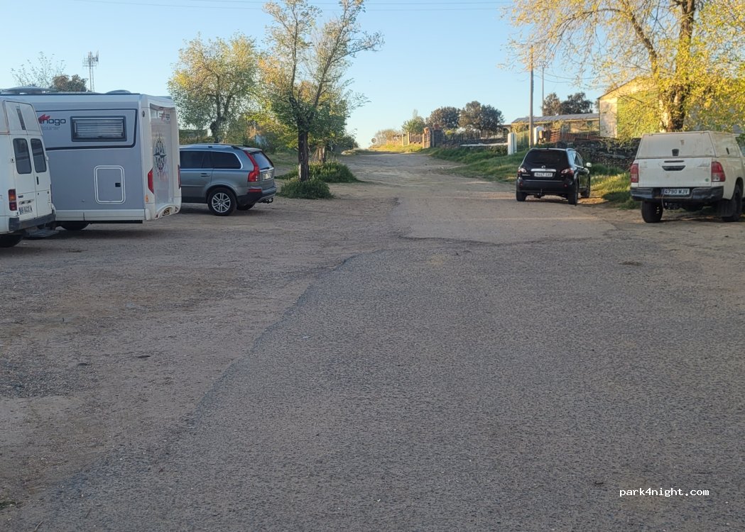 (10694) Torrejón el Rubio - Carretera de Plasencia a Zorita — foto 2