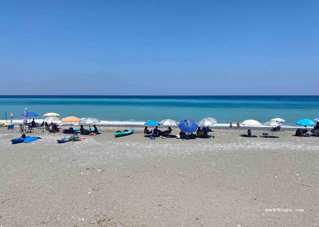 (340 14) Paralia Chiliadou - Unnamed Road — foto 2
