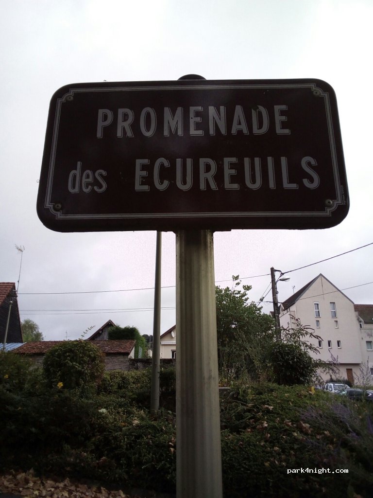 (21320) Pouilly-en-Auxois - 25B Avenue du Général de Gaulle — foto 2