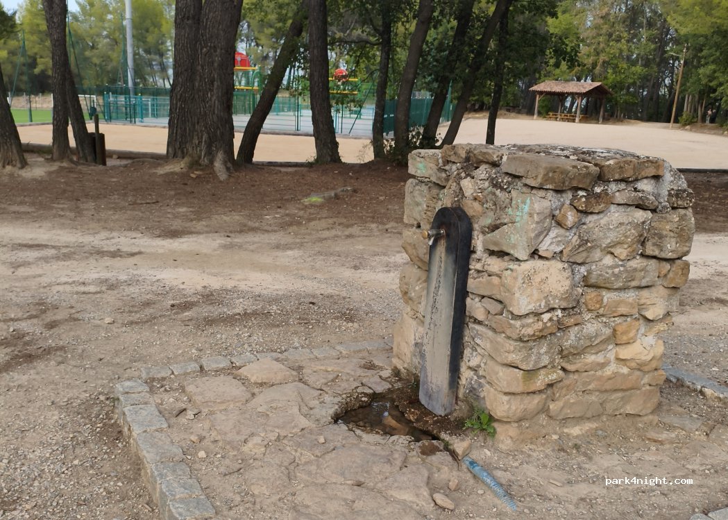 (13790) Peynier - Unnamed road — foto