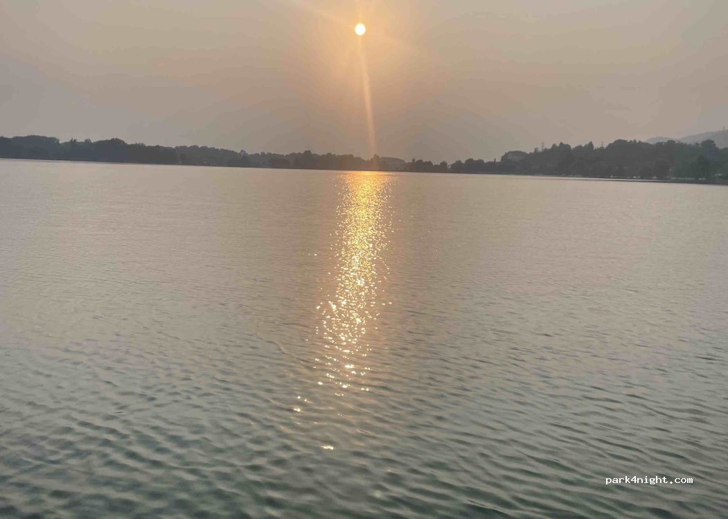 (13886) Viverone - Viale Lungo Lago Ignazio Tarello — foto