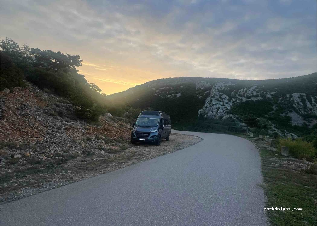 (53284) Sveti Juraj - Unnamed road — foto