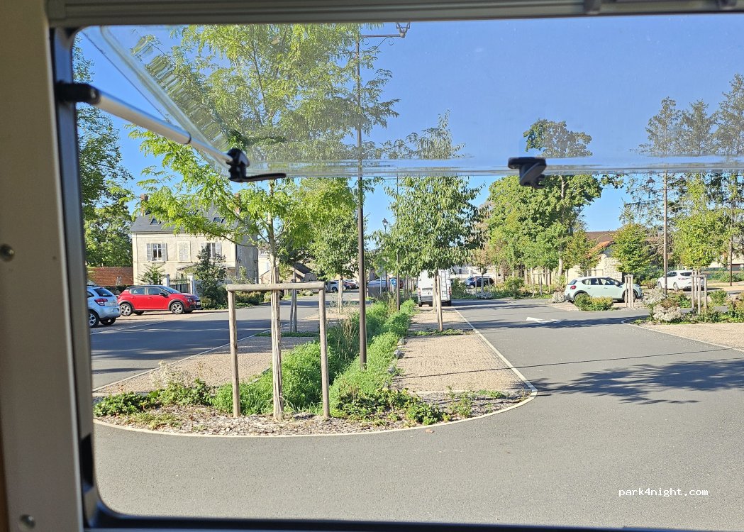 (58150) Pouilly-sur-Loire - 3 Rue des Écoles — foto
