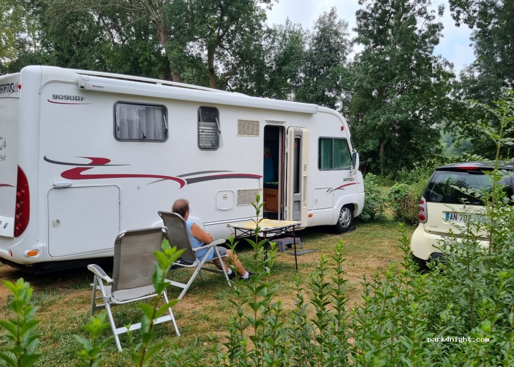 Aire de Bazouges-Cré-sur-Loir — foto 3