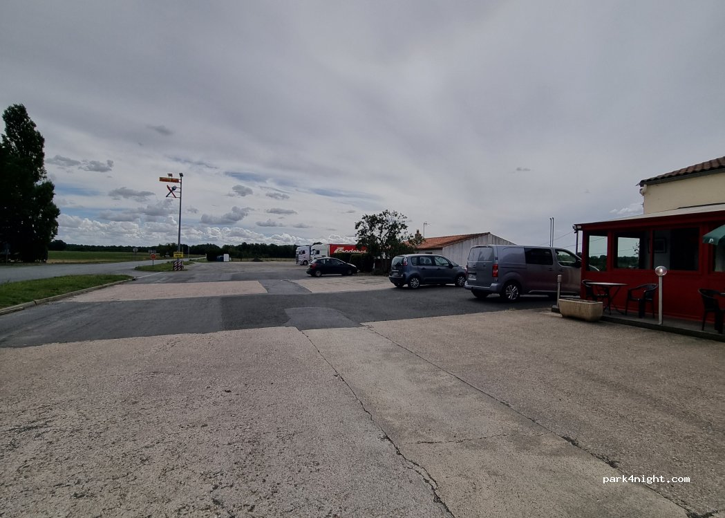 (86330) Angliers - Cité de la Vigne Brulée — foto 2