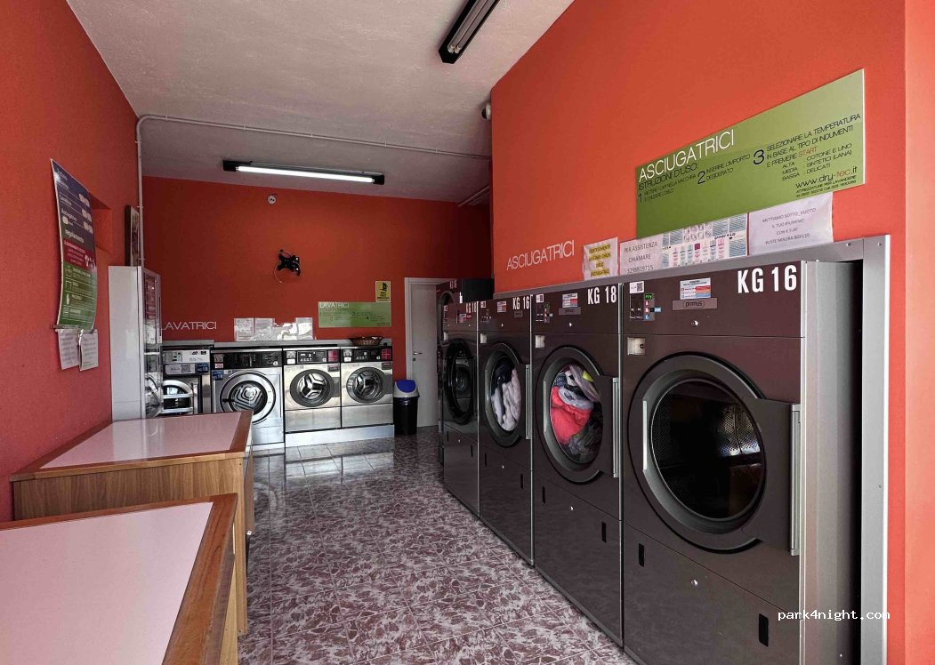 (73035) Specchia - Via Fiume — foto