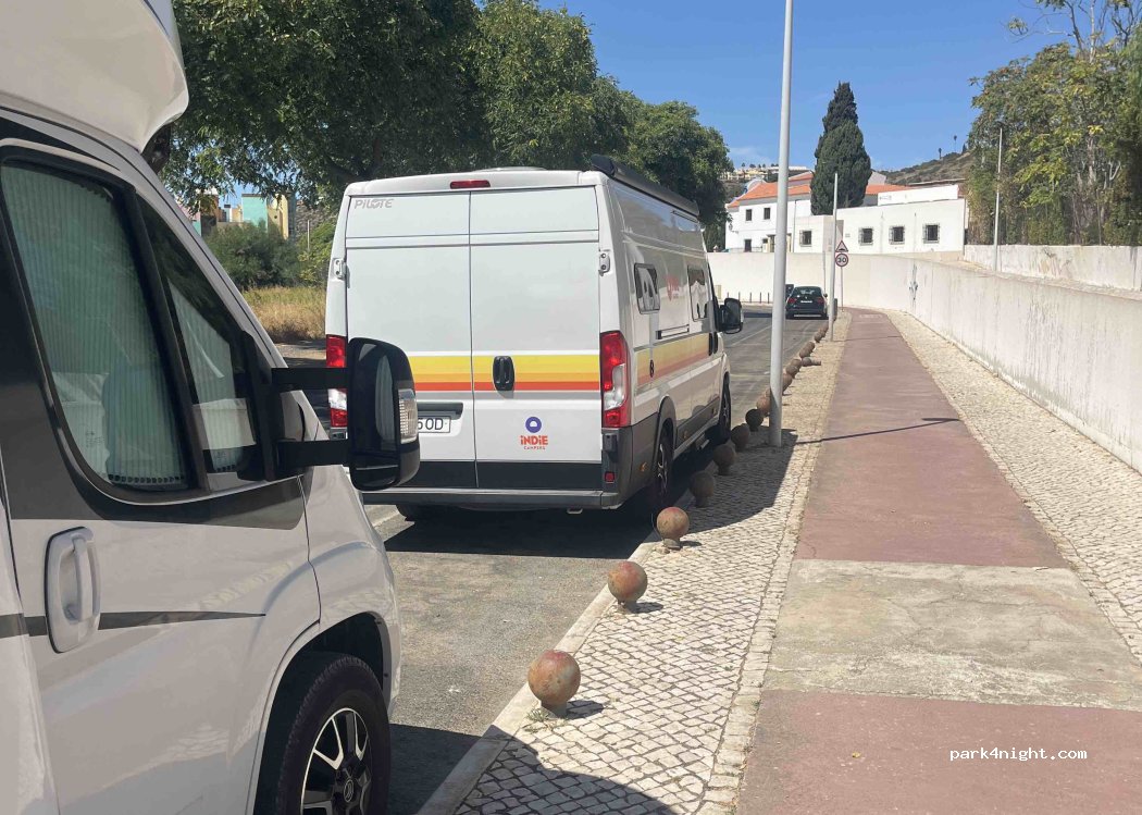 (8201-918 A) Albufeira e Olhos de Água - Rua Ermida — foto