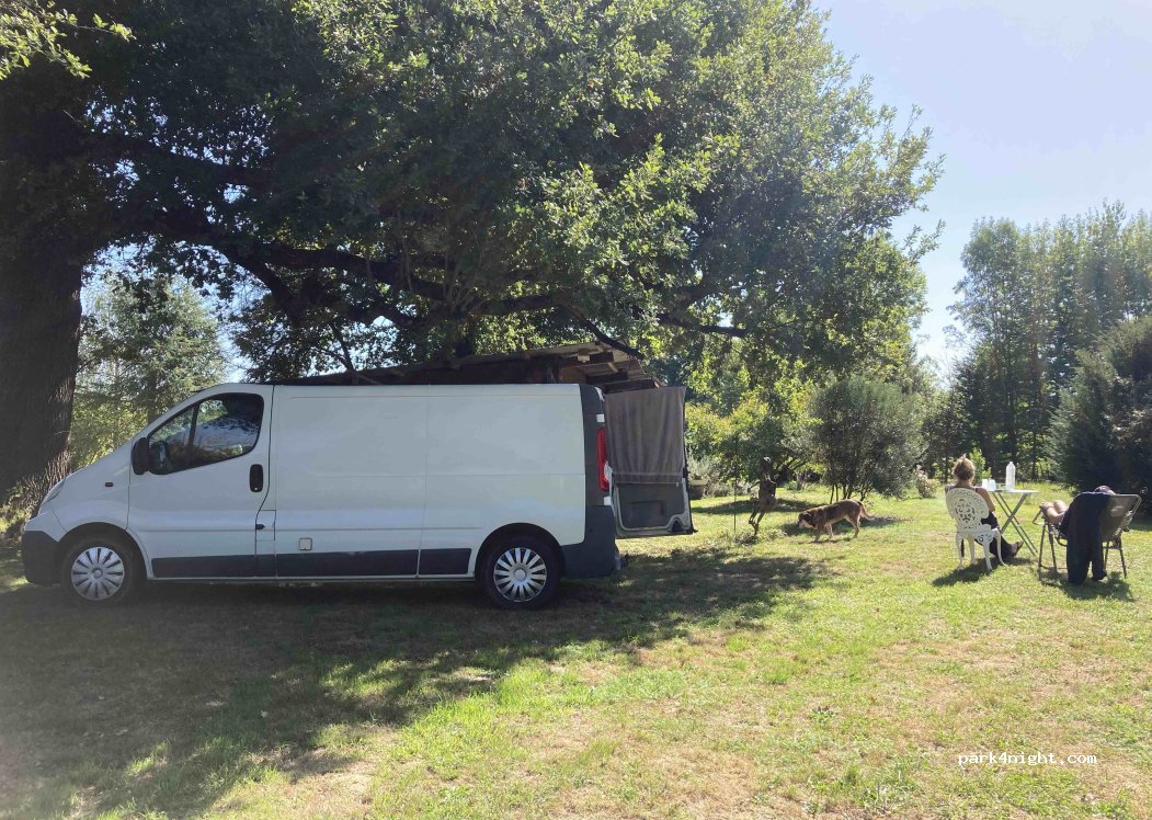 Isère étape camping chez l'habitant — foto 2