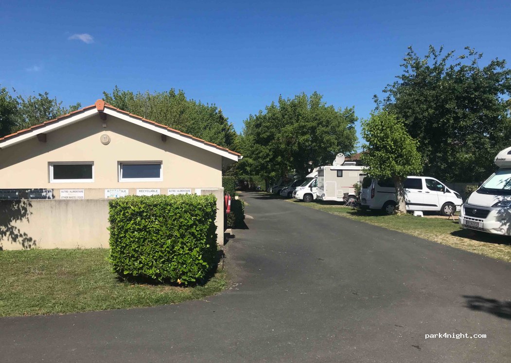 Camping Caravaning Beau Soleil — foto