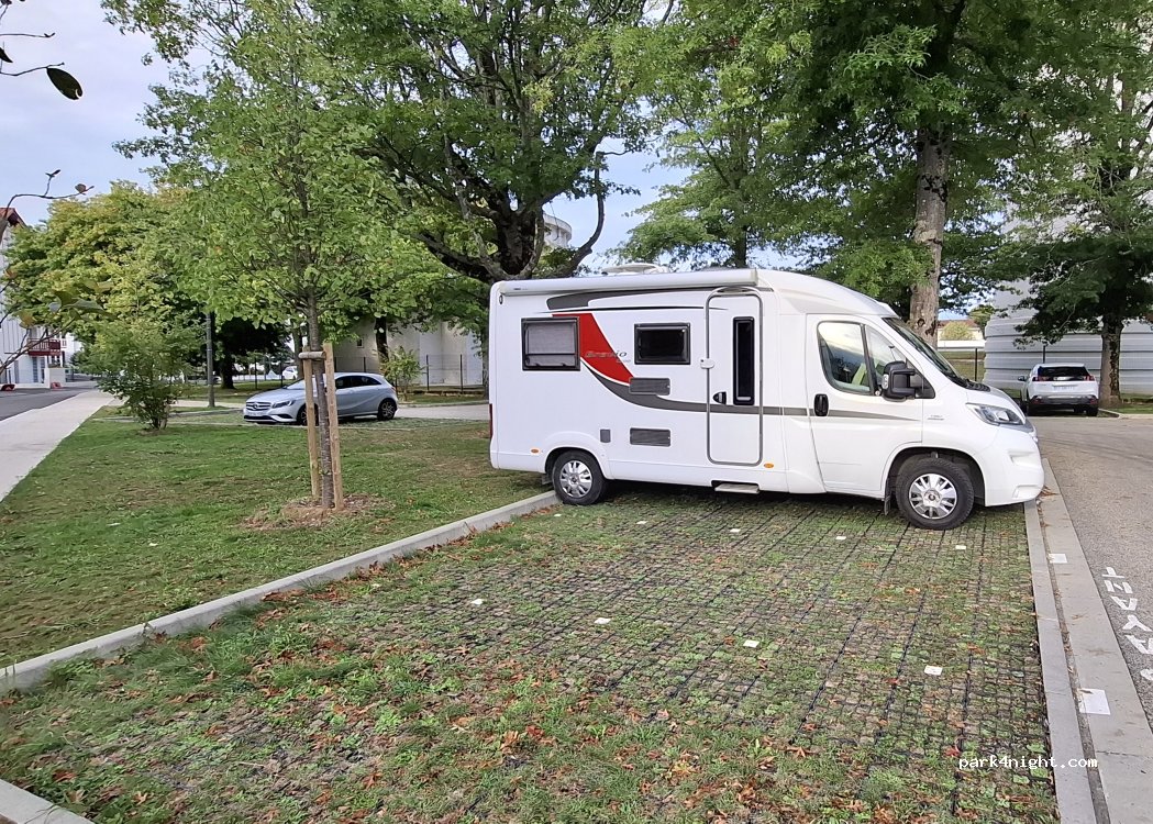 (64100) Bayonne - Rue des Montagnards — foto