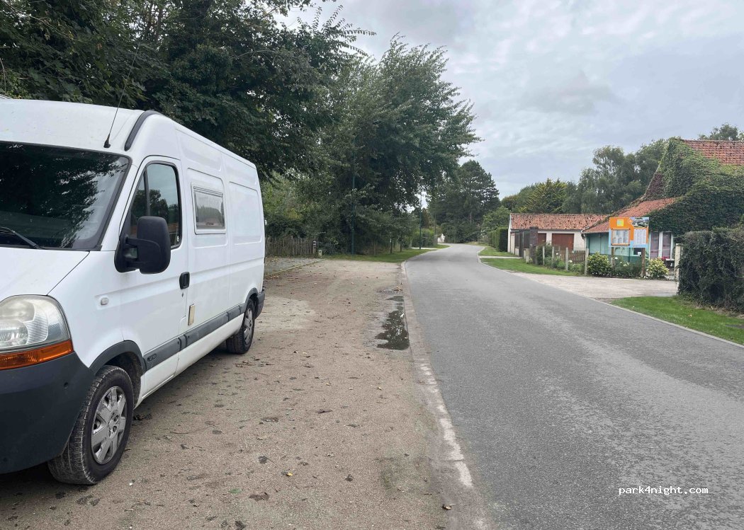 (80120) Saint-Quentin-en-Tourmont - Chemin des Garennes — foto