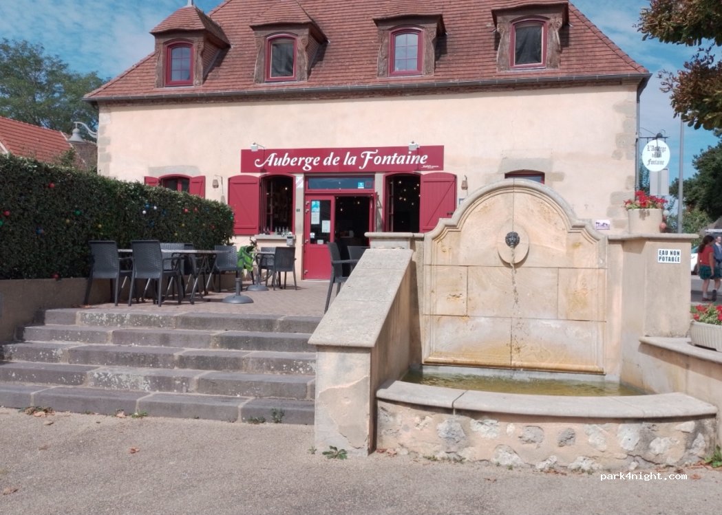 (03210) Bresnay - Chemin de l'Ancien Lavoir — foto 2