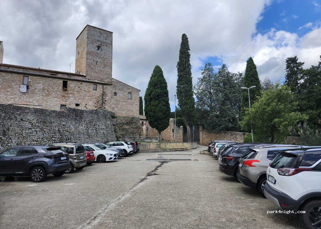(06038) Spello - Via Salnitraria — foto