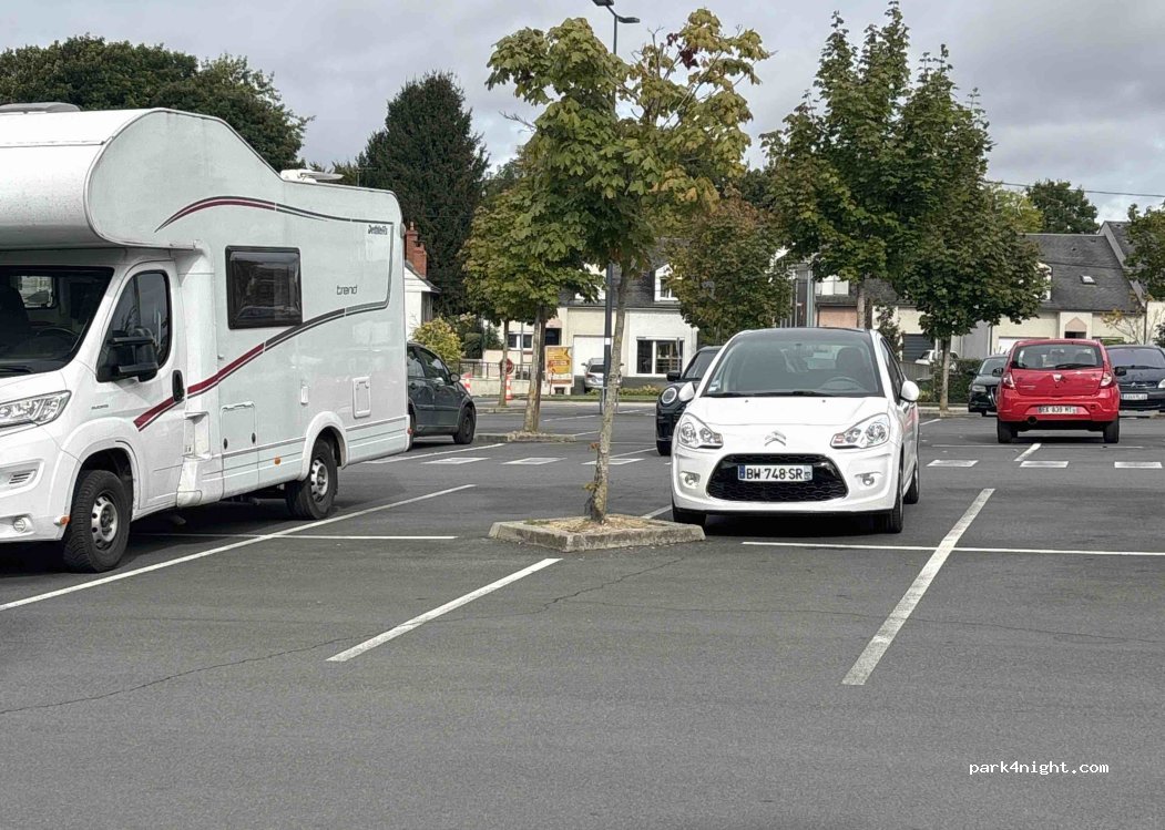 (45800) Saint-Jean-de-Braye - Avenue Charles Péguy — foto