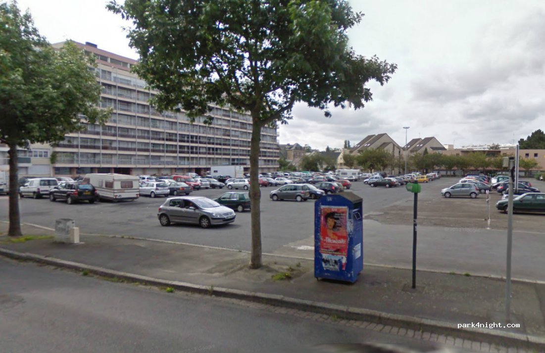(22000) Saint-Brieuc - 9-11 Place de la Liberté — foto