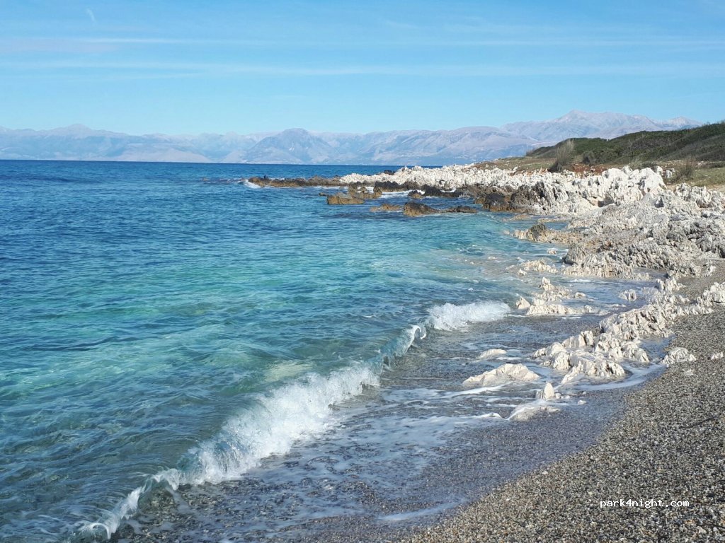 (491 00) Perithia - Unnamed Road — foto 2