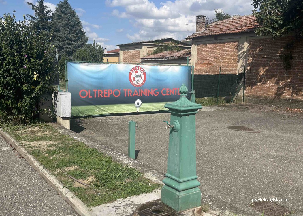 (15053) Molino dei Torti - Via Sorelle Carena — foto